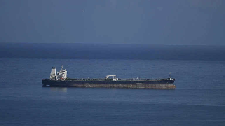 Anh cảnh báo tịch thu tàu chở dầu bí mật liên quan Nga - Hình 1