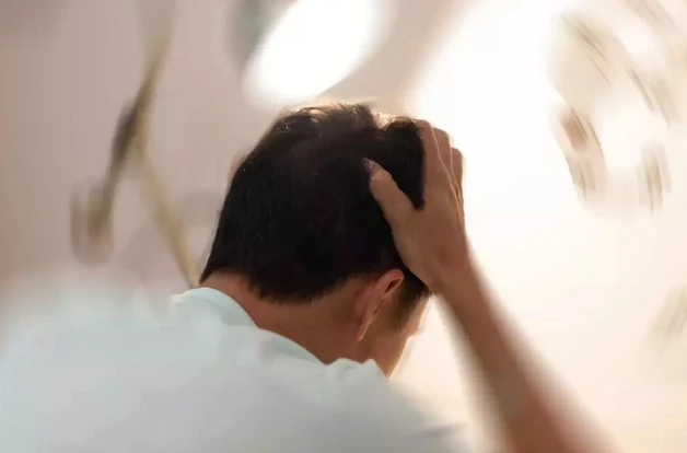 Chóng mặt do tiền đình khác với đột quỵ như thế nào? - Hình 1