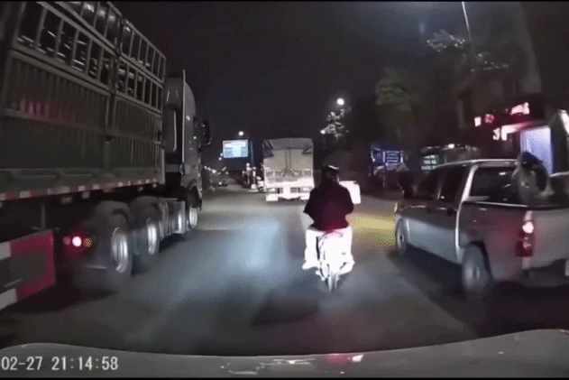 Chàng trai Thanh Hóa khổ sở vì bị nhầm là tài xế ôtô vụ tạt đầu xe máy - Hình 1