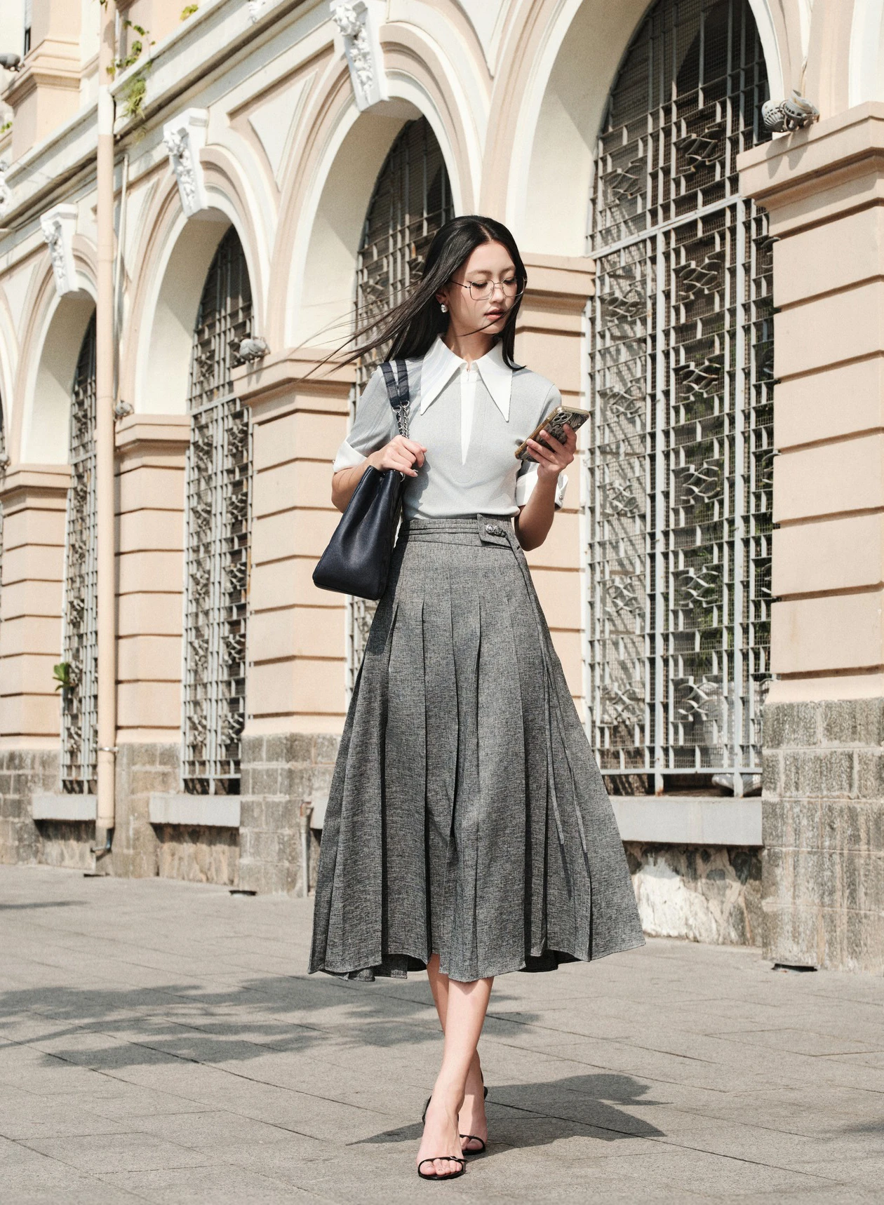 Diện mạo mùa xuân tươi sáng từ chân váy dáng dài - Hình 1