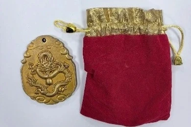 Bóc gỡ màn kịch thiên thạch giá 11 tỷ, 4 đối tượng bị bắt - Hình 2