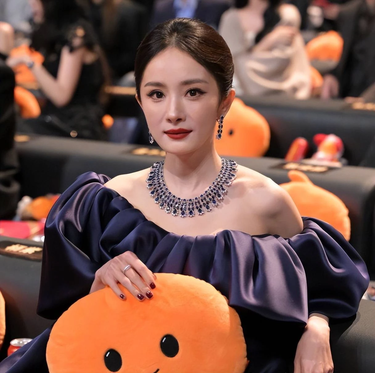 Từ ánh mắt của Chương Tử Di: Hé lộ quy tắc ngầm khắc nghiệt Cbiz, ai cũng sợ - Hình 7