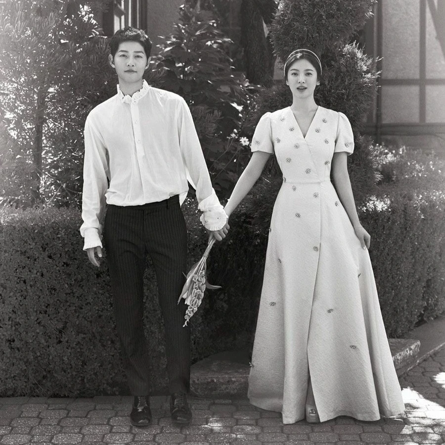 Bước ra từ hôn lễ thế kỷ, Song Hye Kyo và chồng cũ lựa chọn khác biệt - Hình 1