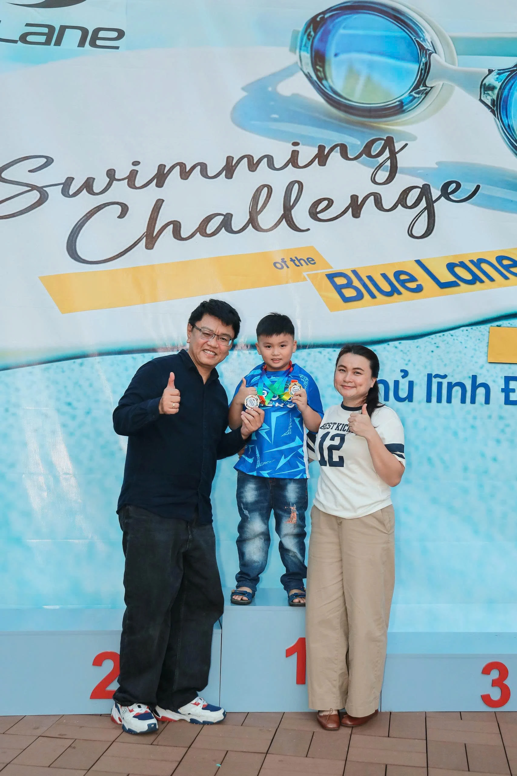 Bé trai lớp 1 ở TP.HCM gây sốt với series tiêu 20K mẹ cho, có sổ ghi chép chi tiêu theo ngày - Hình 4