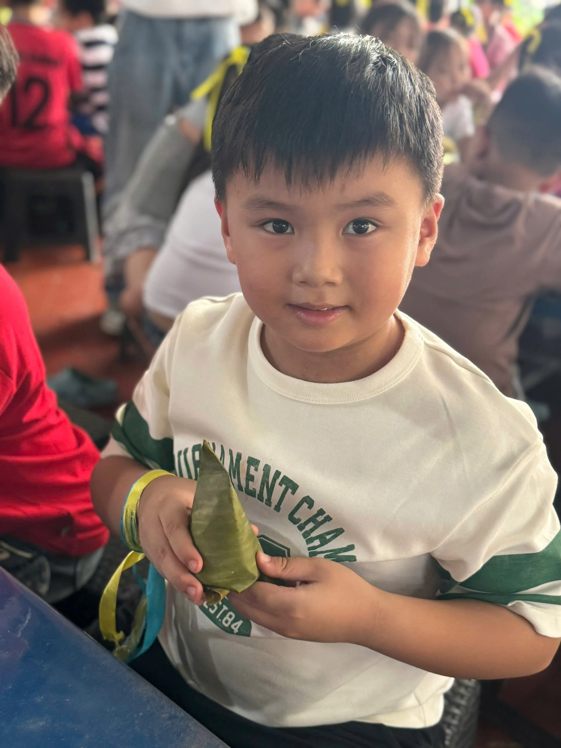 Bé trai lớp 1 ở TP.HCM gây sốt với series tiêu 20K mẹ cho, có sổ ghi chép chi tiêu theo ngày - Hình 5