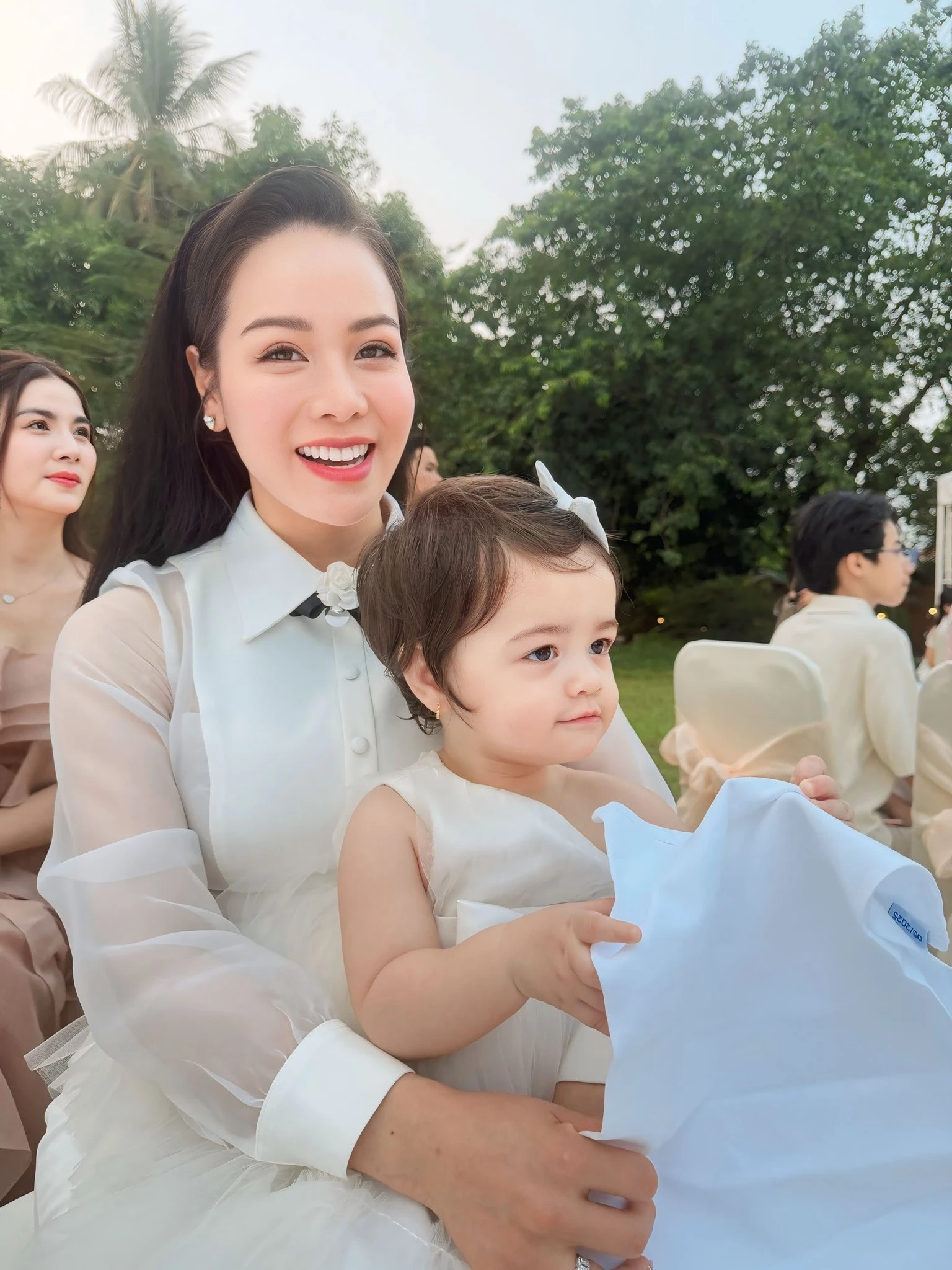 Nhật Kim Anh ở biệt thự 200m2, không nghĩ chuyện yêu đương sau thăng trầm - Hình 7