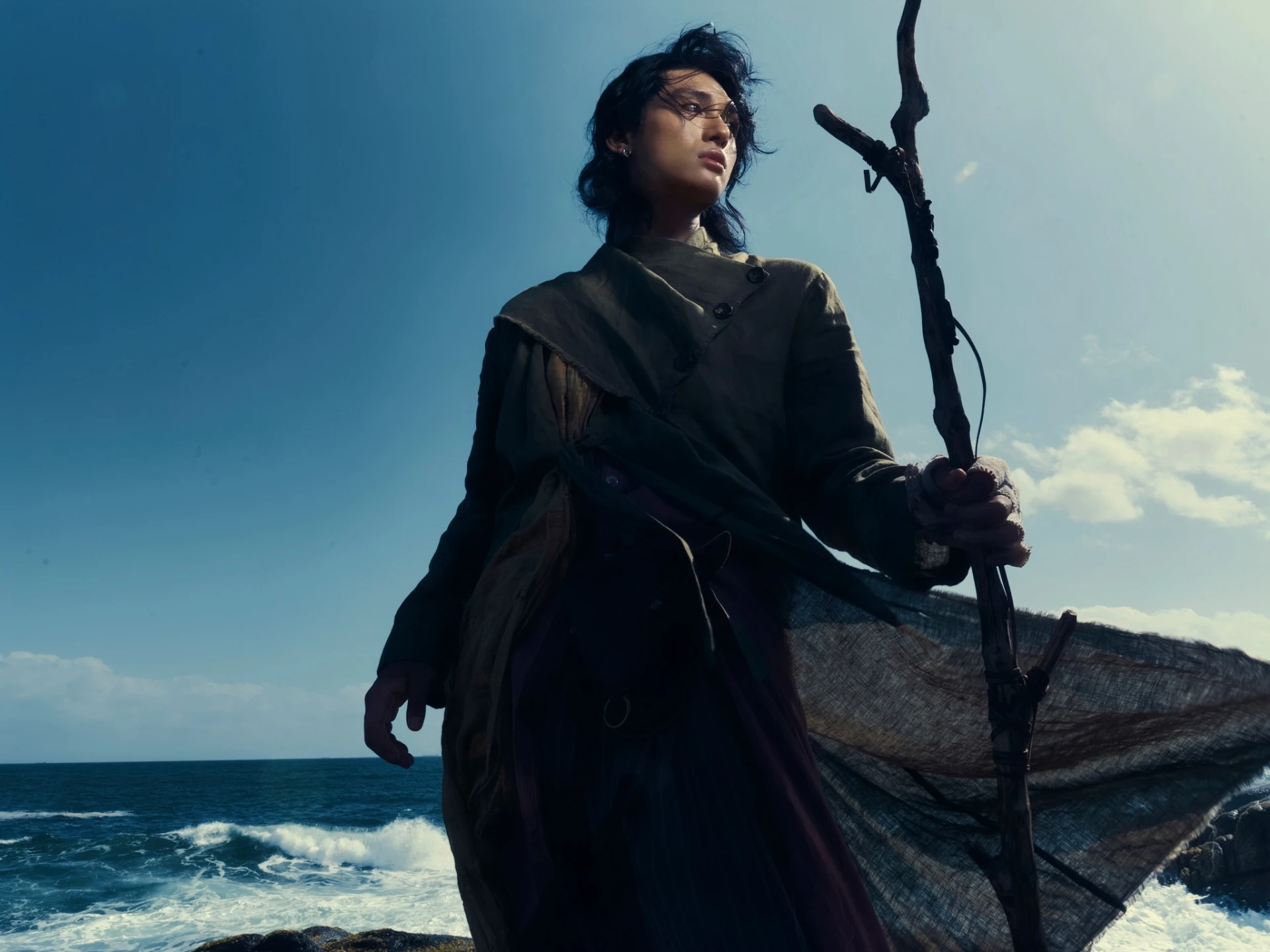 Hóa ra MV mới của GREY D nhiều ẩn ý thế này: Hỷ nộ ái ố và hành trình tìm ra sự cân bằng nhờ tình yêu - Hình 16