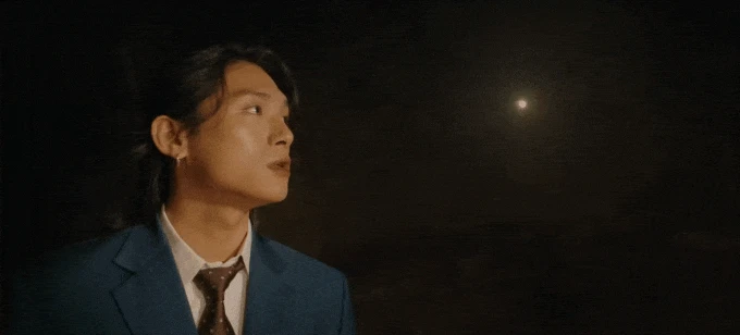 Hóa ra MV mới của GREY D nhiều ẩn ý thế này: Hỷ nộ ái ố và hành trình tìm ra sự cân bằng nhờ tình yêu - Hình 9