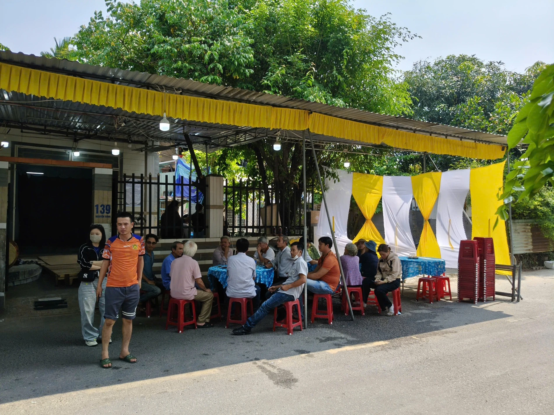 Tài xế taxi bị sát hại ở Quảng Trị: Vợ khóc nghẹn khi nhớ lại lời cuối của chồng - Hình 2