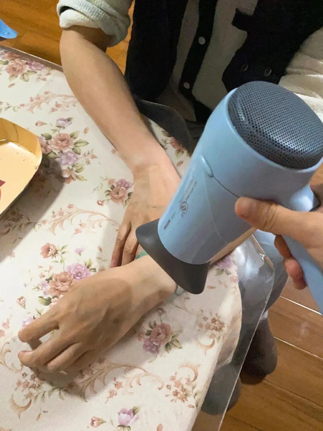 Tôi học được 8 mẹo bếp không tốn 1 đồng từ mẹ và nhận ra tiết kiệm đôi khi bắt đầu từ những điều rất nhỏ - Hình 7