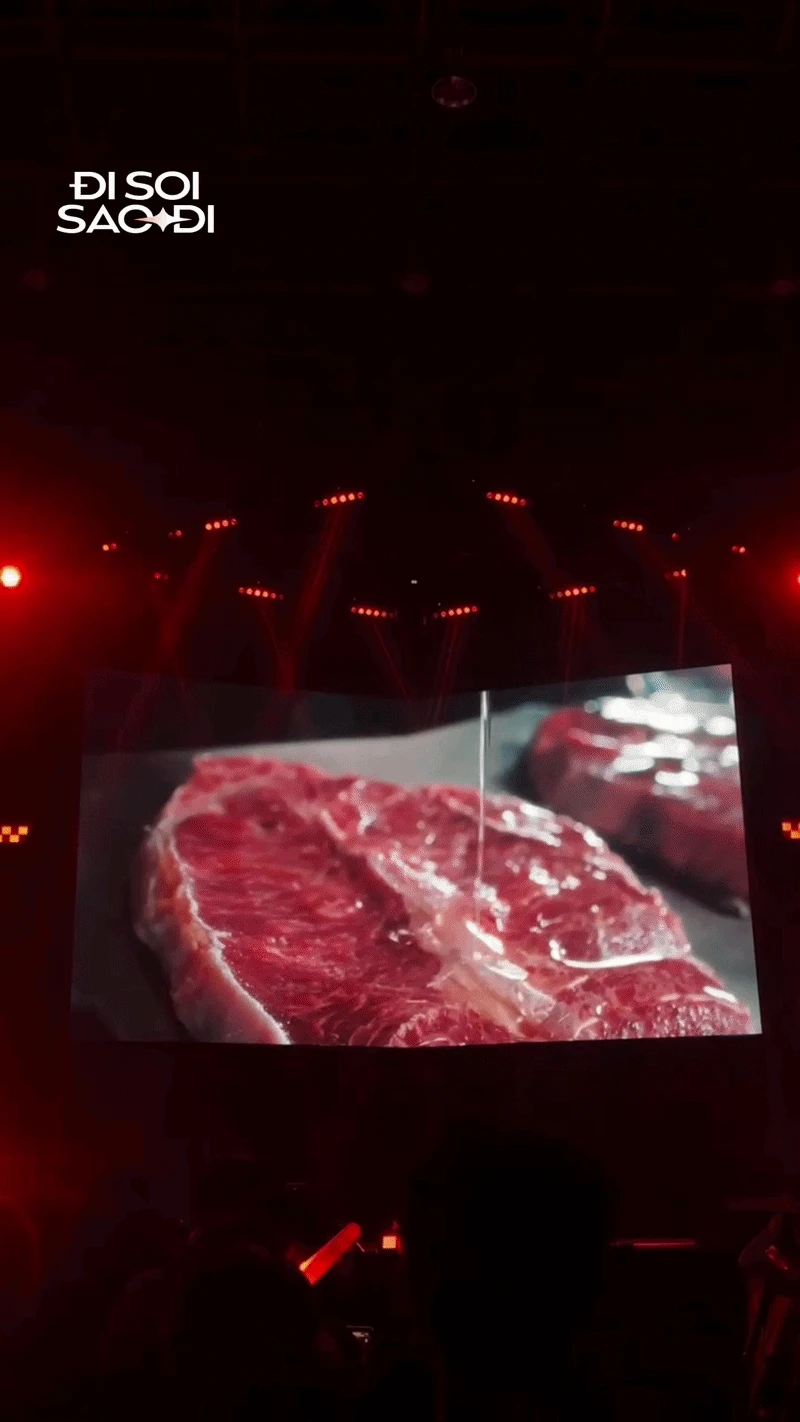 Jun Phạm gây nóng mắt với loạt hành động 18, ánh mắt với mỹ nhân bí ẩn là sao đây? - Hình 1