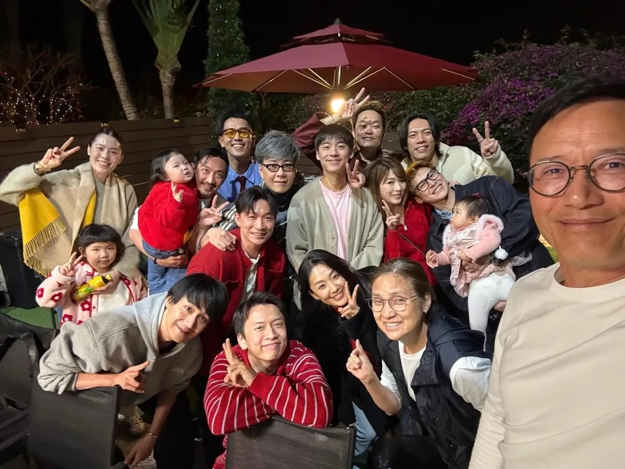 Hôn nhân bền chặt 36 năm của hổ tướng Miêu Kiều Vỹ và vợ minh tinh - Hình 2