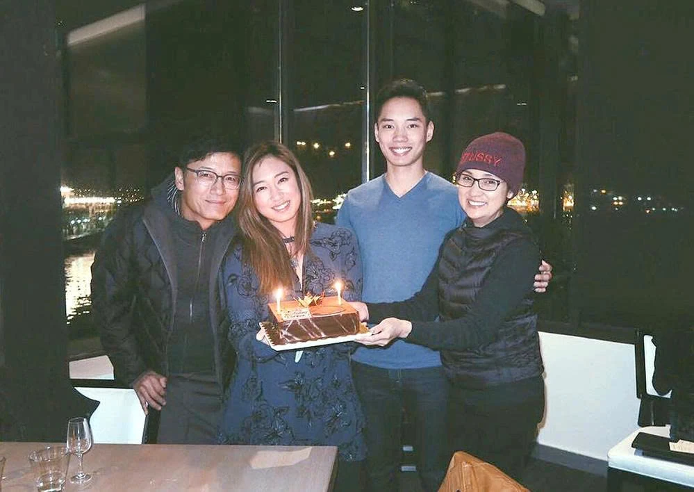 Hôn nhân bền chặt 36 năm của hổ tướng Miêu Kiều Vỹ và vợ minh tinh - Hình 5