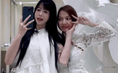 Lộ clip nữ ca sĩ Việt thử váy cưới, chuẩn bị kết hôn với chồng Việt kiều - Hình 2