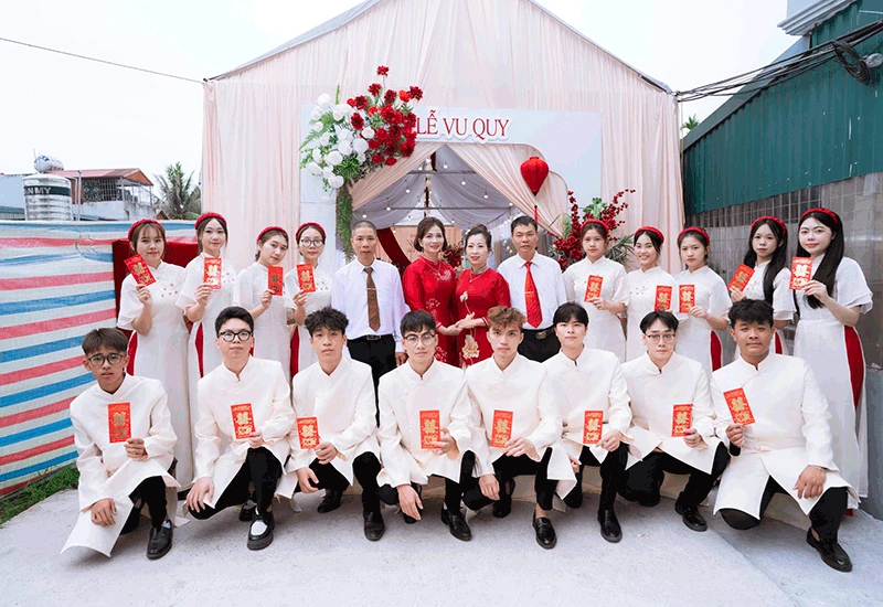 Đám cưới vắng cô dâu, chú rể ở Quảng Ninh, hai họ tự trao dâu, nhận rể - Hình 3