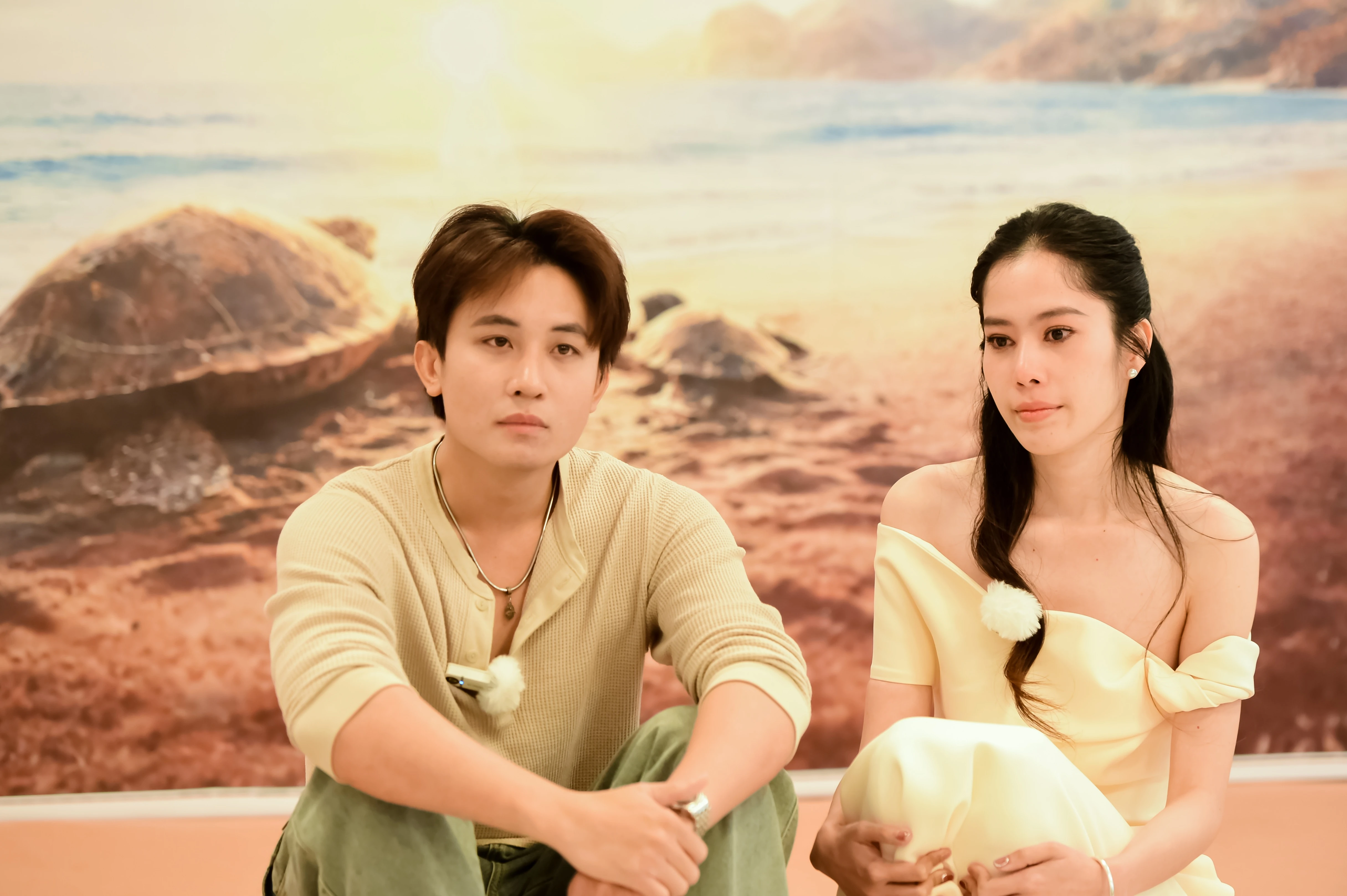 Khả Ngân bật khóc khi được Quyền Linh thị phạm diễn xuất - Hình 2