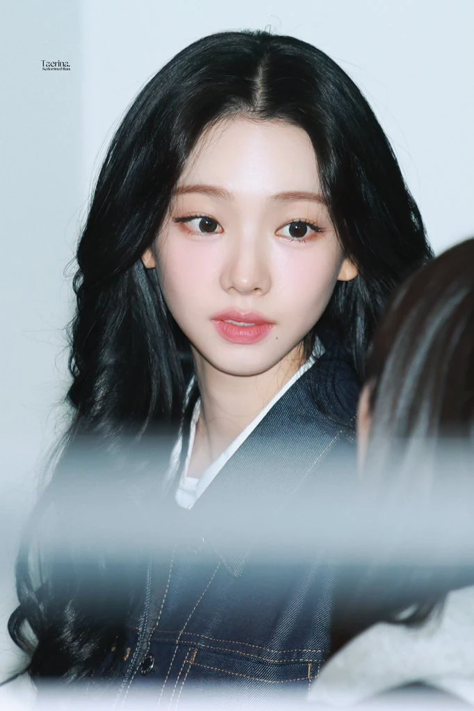 Đại mỹ nhân được chọn làm tiêu chuẩn cho vẻ đẹp AI: Dáng vóc gợi cảm chuẩn đồng hồ cát, dìm đến mấy cũng không xấu nổi - Hình 2