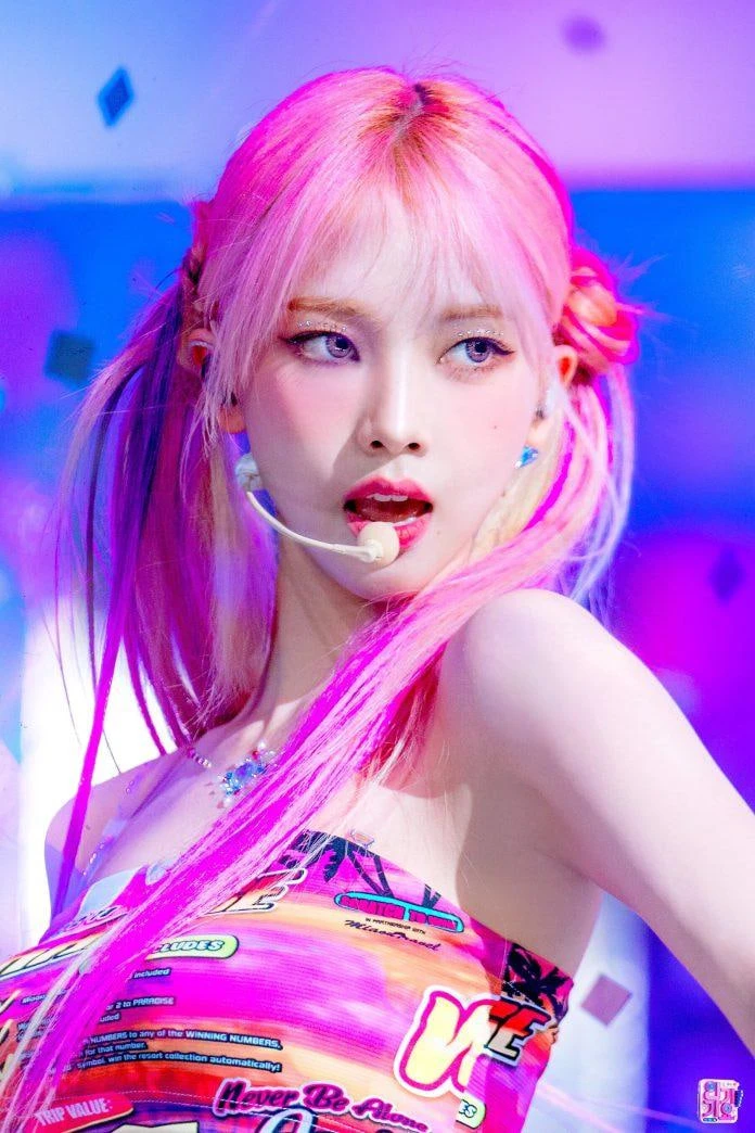 Đại mỹ nhân được chọn làm tiêu chuẩn cho vẻ đẹp AI: Dáng vóc gợi cảm chuẩn đồng hồ cát, dìm đến mấy cũng không xấu nổi - Hình 5