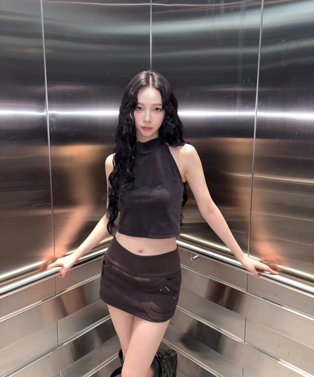 Đại mỹ nhân được chọn làm tiêu chuẩn cho vẻ đẹp AI: Dáng vóc gợi cảm chuẩn đồng hồ cát, dìm đến mấy cũng không xấu nổi - Hình 4