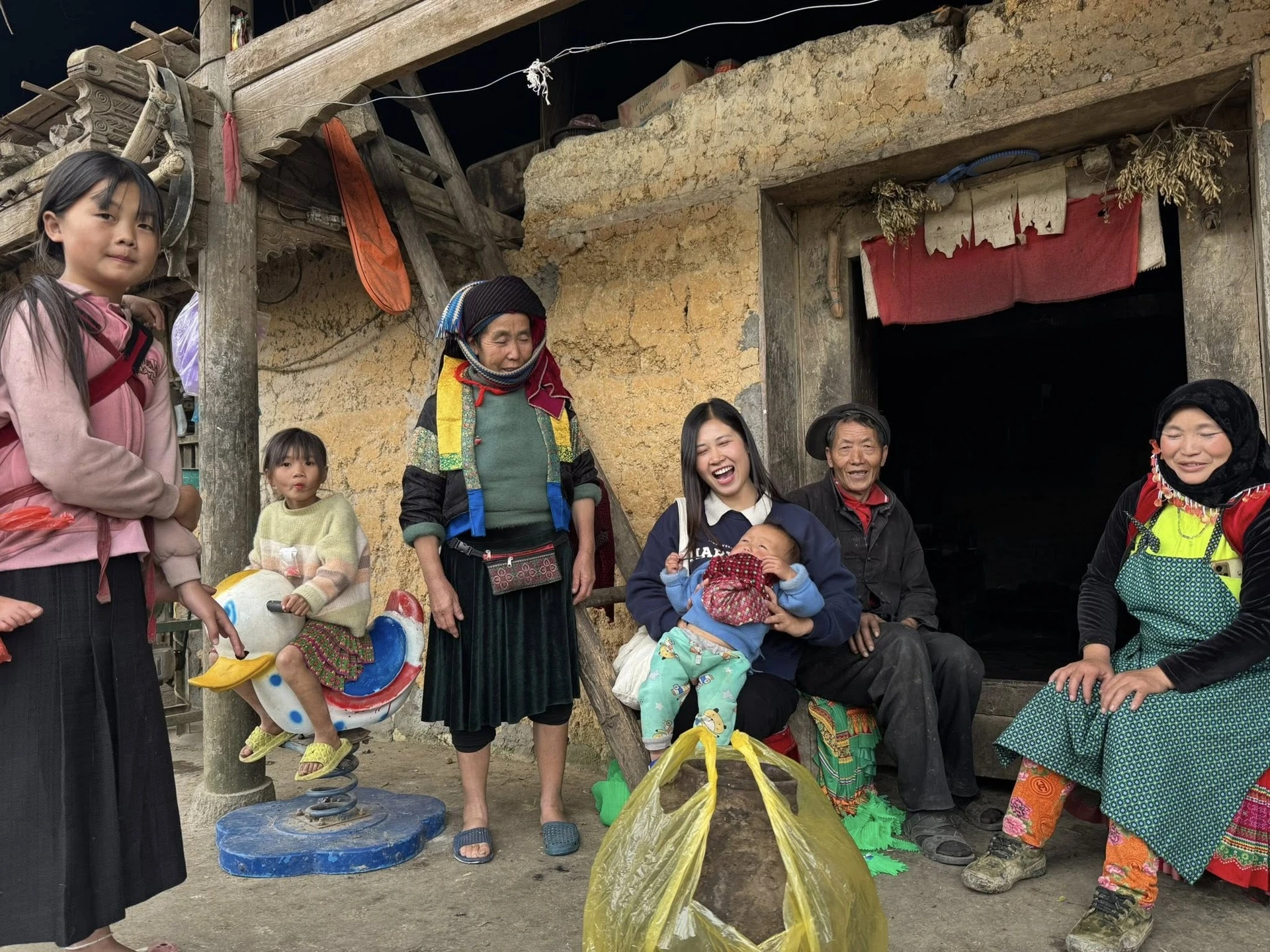 Chỉ còn 4 phòng trống ở Lô Lô Chải ngày 30/4-1/5 - Hình 6