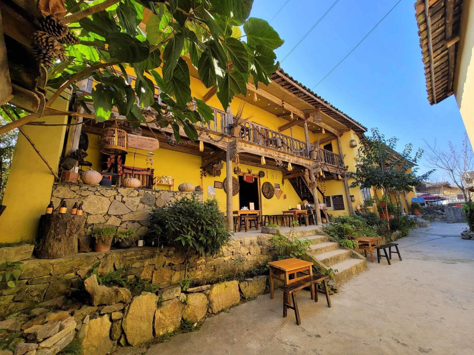 Chỉ còn 4 phòng trống ở Lô Lô Chải ngày 30/4-1/5 - Hình 2