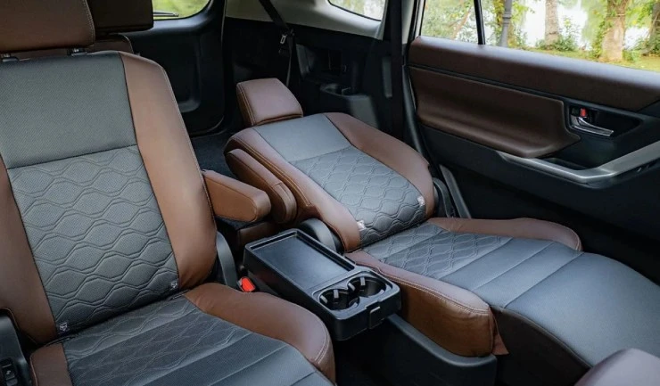 Toyota Innova Cross HEV có lợi thế gì so với các đối thủ cùng phân khúc? - Hình 4