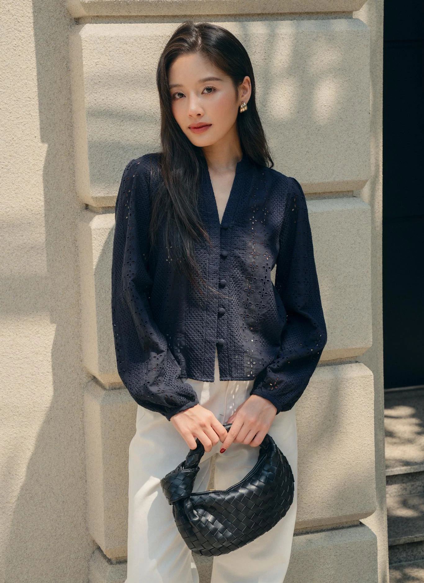 Phối đồ mùa hè đa năng và linh hoạt với áo sơ mi - Hình 10