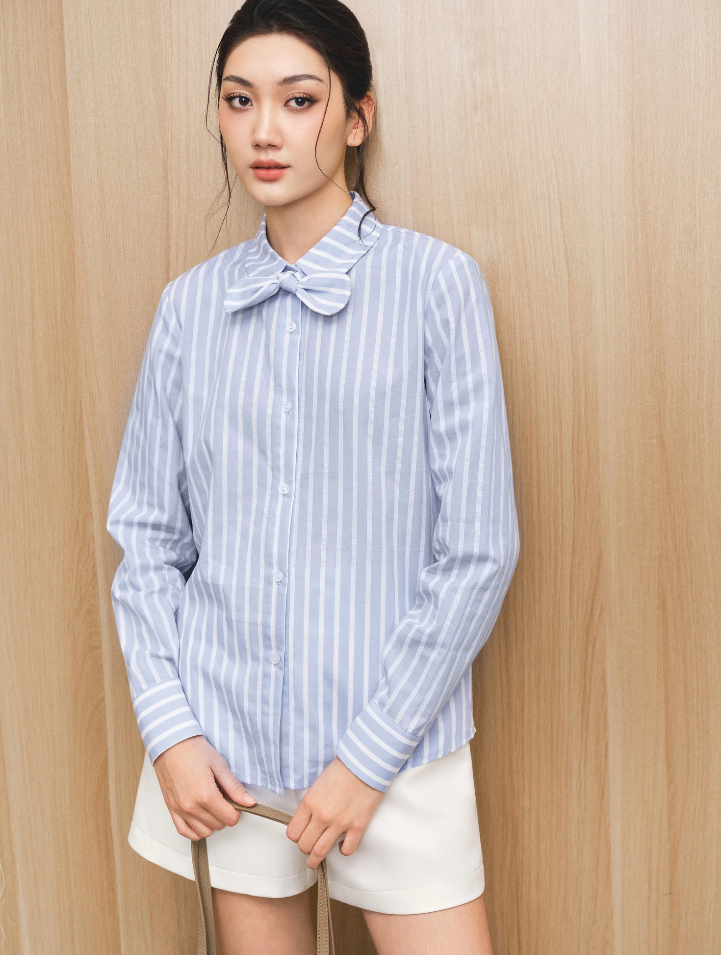 Phối đồ mùa hè đa năng và linh hoạt với áo sơ mi - Hình 1