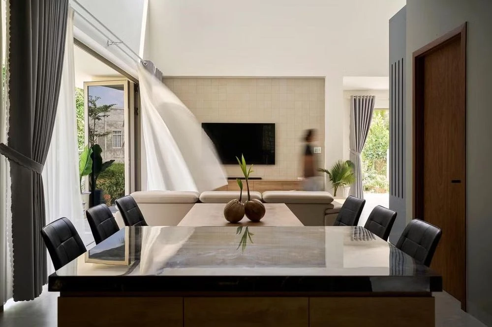 Thiết kế tối giản hóa mà đẹp trong ngôi nhà miền Tây - Hình 16