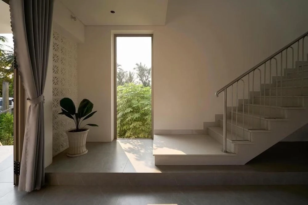 Thiết kế tối giản hóa mà đẹp trong ngôi nhà miền Tây - Hình 23