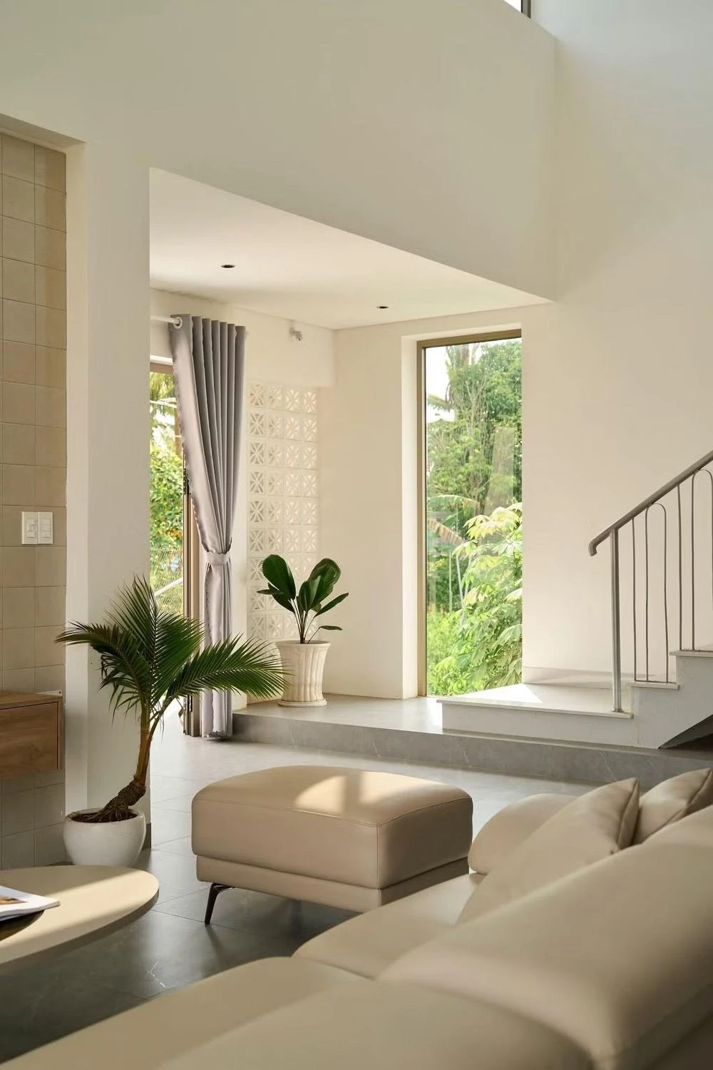 Thiết kế tối giản hóa mà đẹp trong ngôi nhà miền Tây - Hình 10