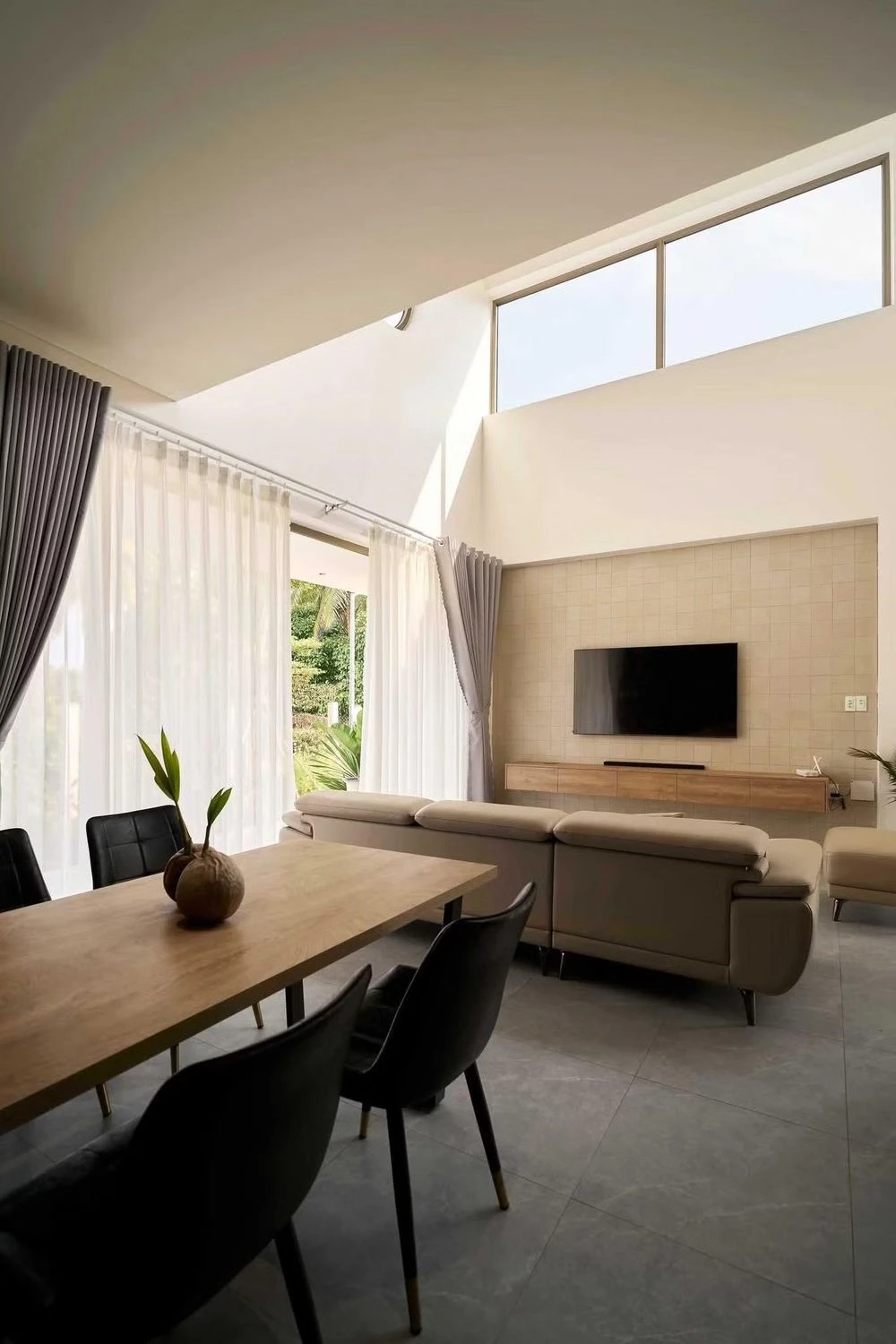 Thiết kế tối giản hóa mà đẹp trong ngôi nhà miền Tây - Hình 19