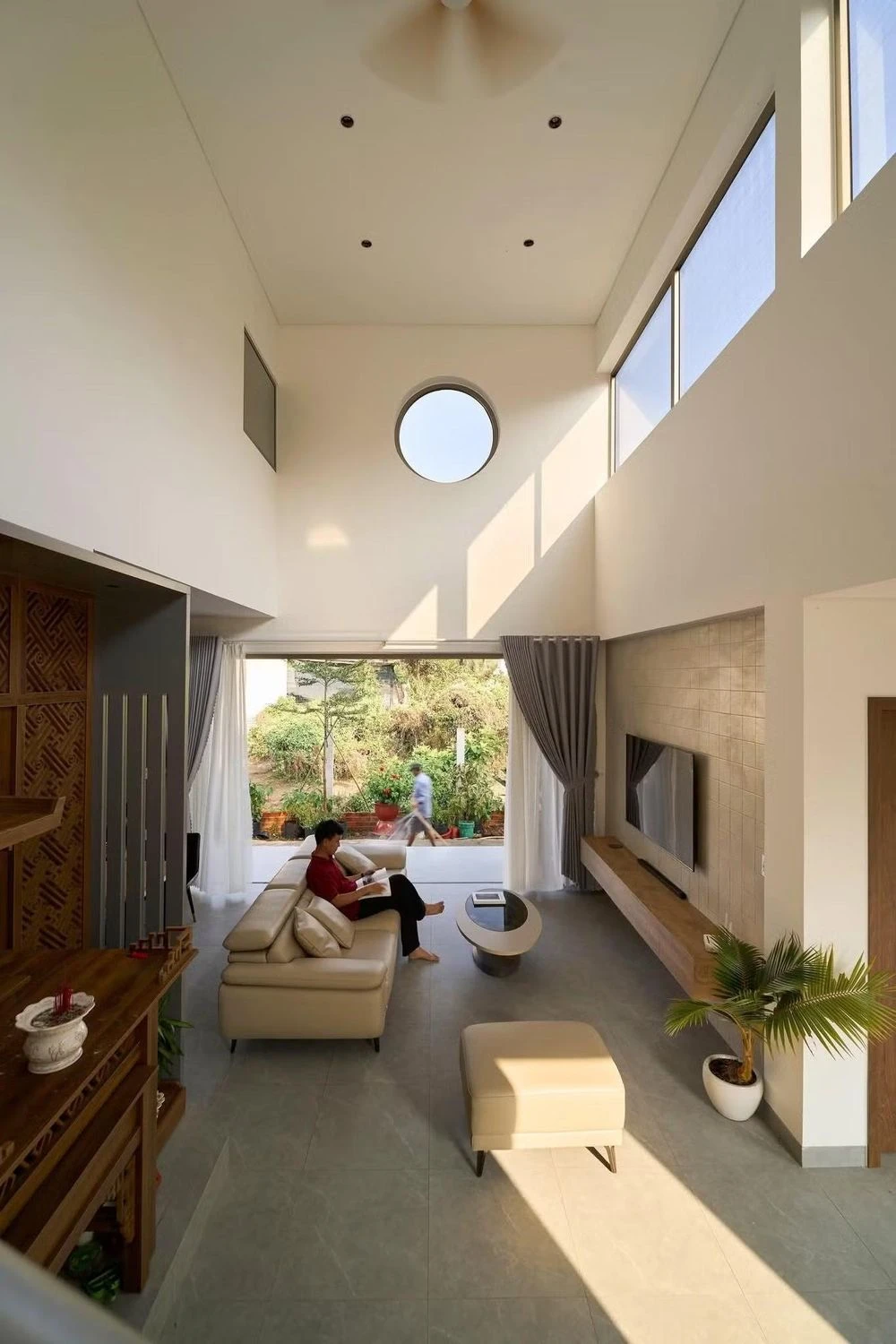 Thiết kế tối giản hóa mà đẹp trong ngôi nhà miền Tây - Hình 21