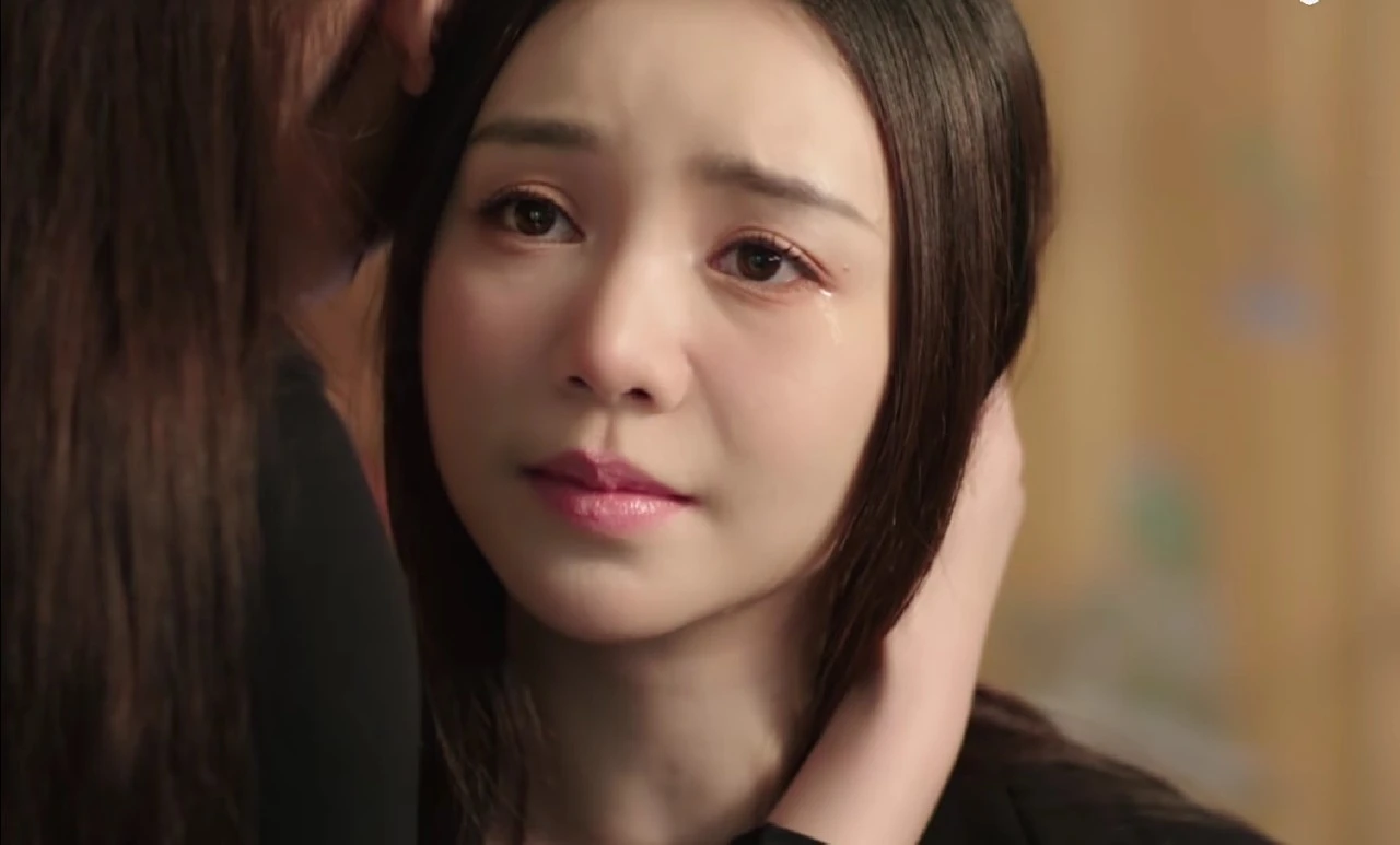 Từ Bước Chân Vào Đời đến Bóng Ma Hạnh Phúc: Bao giờ phim Việt mới thôi đày đoạ phụ nữ? - Hình 4