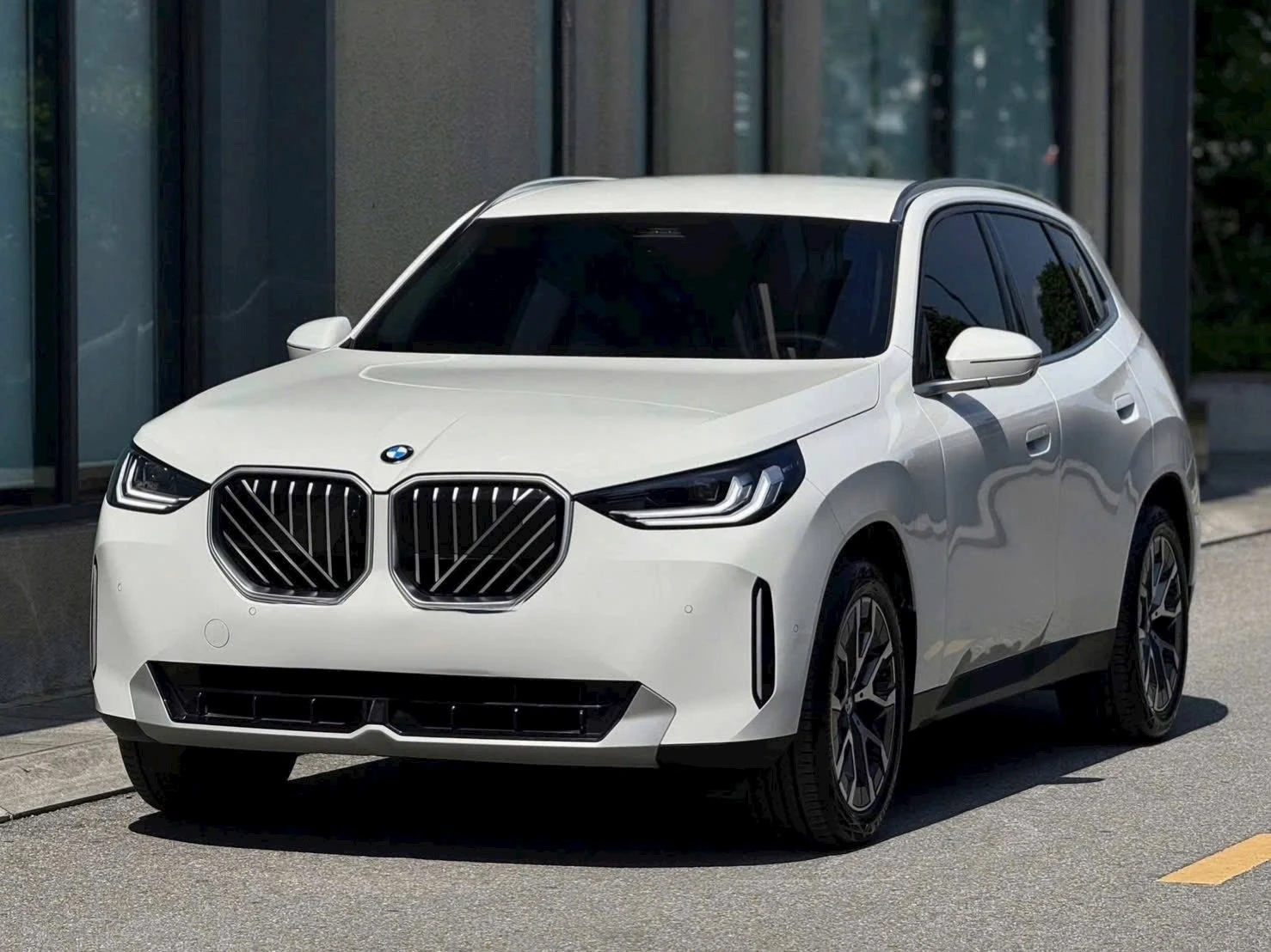 Đại lý đồng loạt xả kho BMW date cũ, giảm sâu nhất 1,1 tỷ đồng - Hình 3