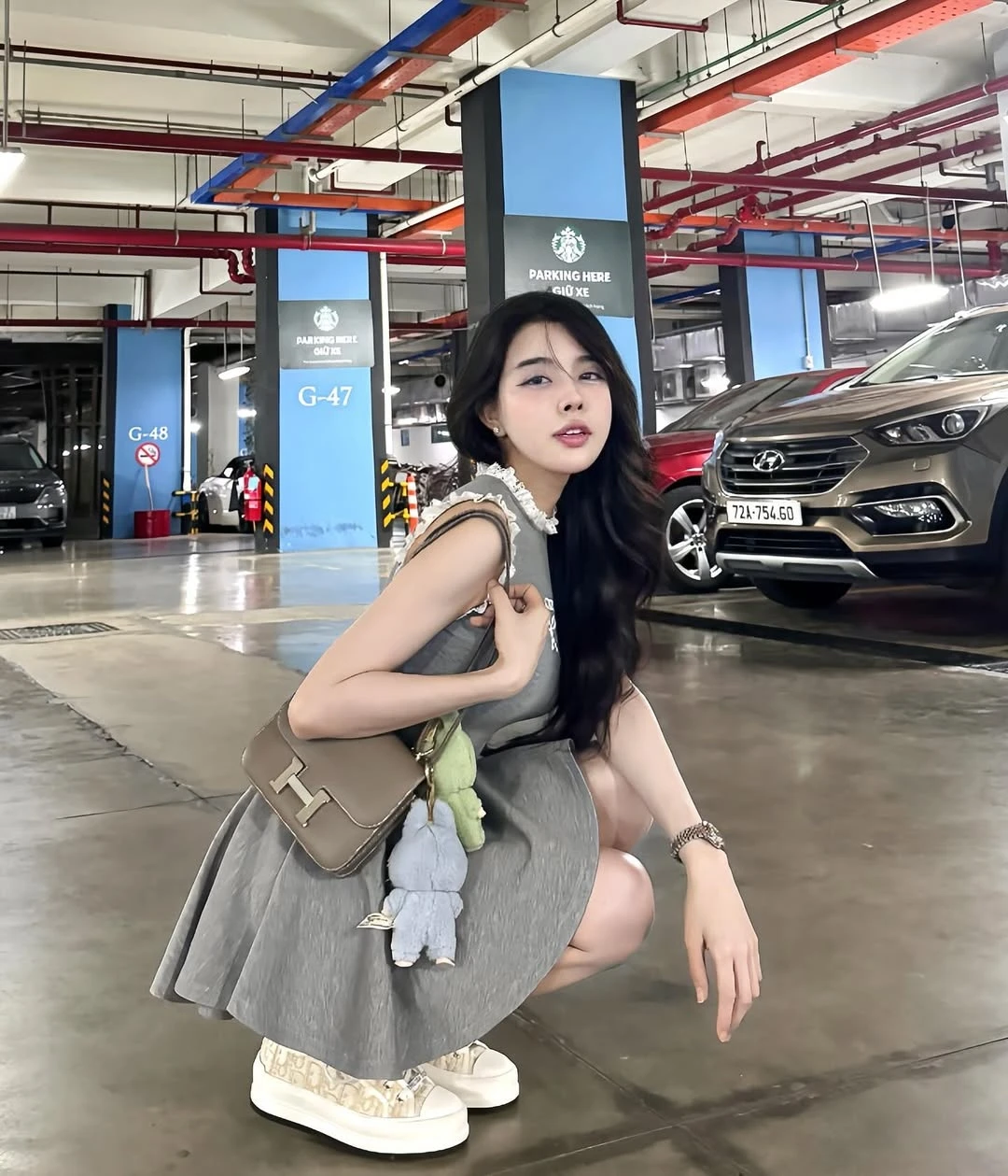 Thú sưu tầm đồng hồ, túi hiệu của vợ Văn Thanh - Hình 6