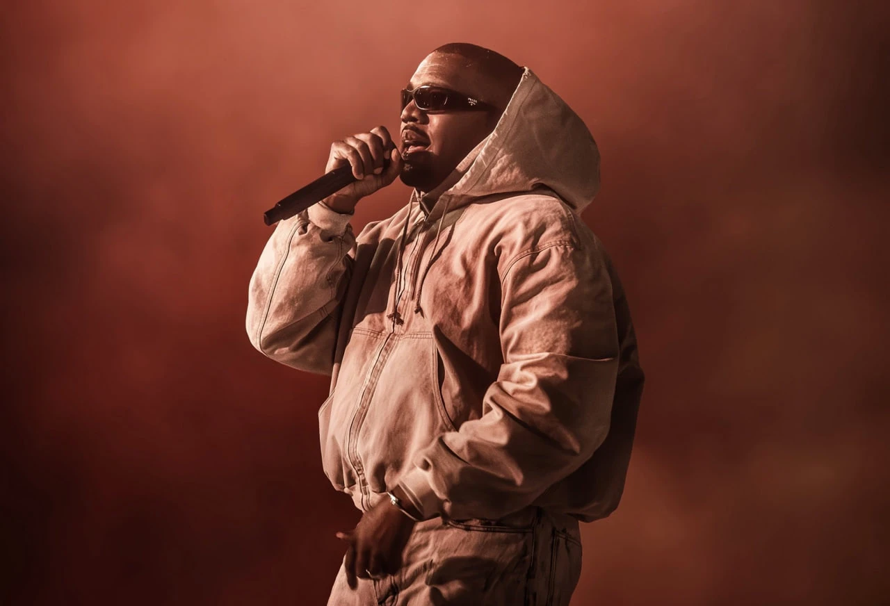 Cả châu Âu từ chối nam rapper bị ghét nhất thế giới, siêu concert mô phỏng Trái đất gặp nguy - Hình 2