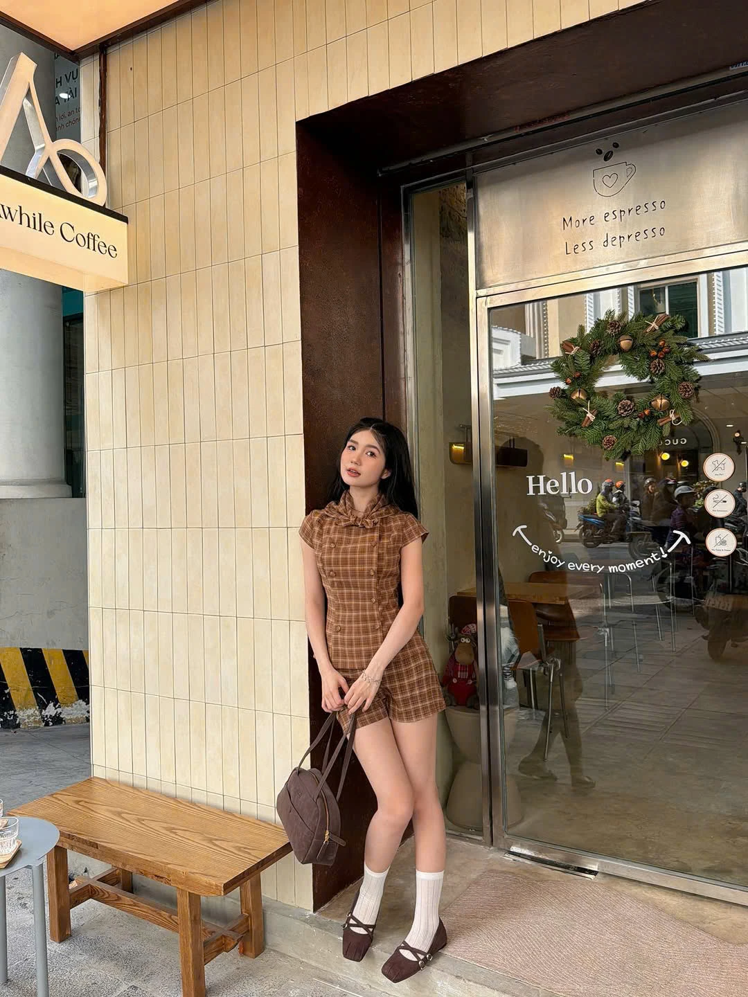 Trang phục ca rô: Lên đồ xuống phố trẻ trung chỉ trong một bước - Hình 6