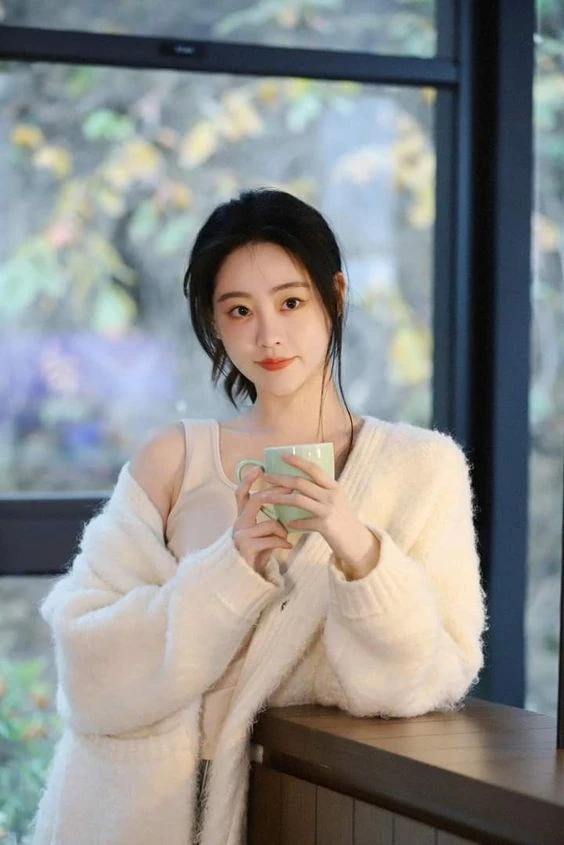 Đúng 12h30 hôm nay, Chủ Nhật 19/4/2026, 3 con giáp có vận quý nhân rất vượng, tiền tài ngập lối, chủ động nắm lấy nhân duyên - Hình 1