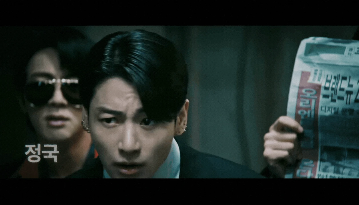 BTS bựa chưa từng thấy, nam thần đẹp nhất thế giới đang làm gì thế này? - Hình 6