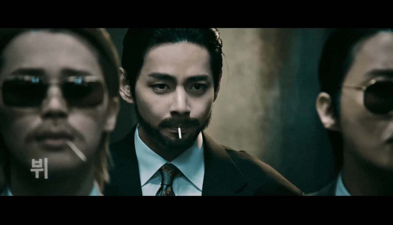 BTS bựa chưa từng thấy, nam thần đẹp nhất thế giới đang làm gì thế này? - Hình 4