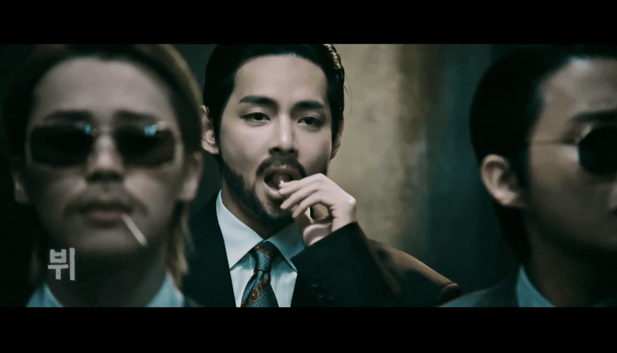 BTS bựa chưa từng thấy, nam thần đẹp nhất thế giới đang làm gì thế này? - Hình 3