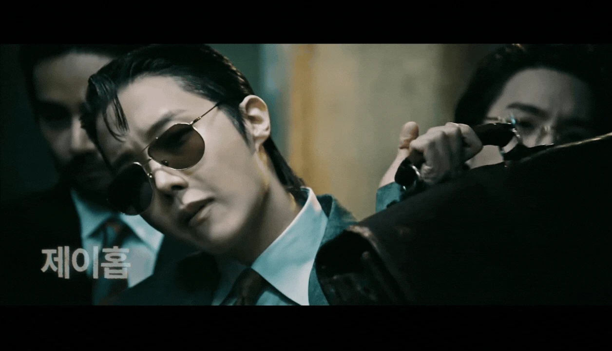 BTS bựa chưa từng thấy, nam thần đẹp nhất thế giới đang làm gì thế này? - Hình 7