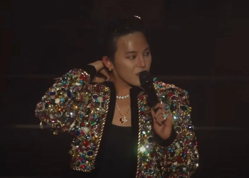 G-DRAGON đã tìm lại được 210 tỷ rơi ở Coachella: Nhìn anh Long nhảy là biết - Hình 3