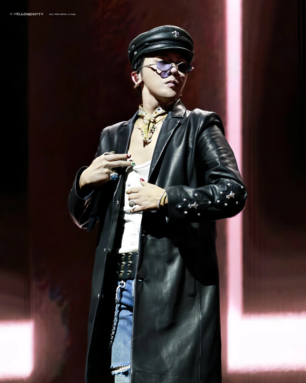 G-DRAGON đã tìm lại được 210 tỷ rơi ở Coachella: Nhìn anh Long nhảy là biết - Hình 1
