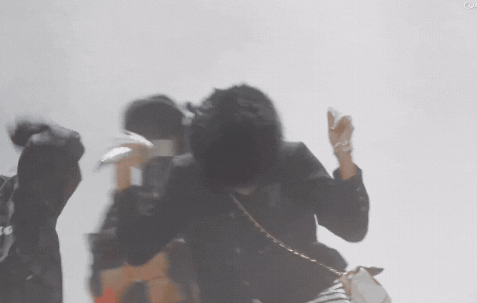 G-DRAGON đã tìm lại được 210 tỷ rơi ở Coachella: Nhìn anh Long nhảy là biết - Hình 7