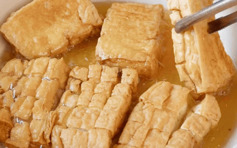 Mùa hè nóng nực, chế biến đậu phụ theo cách này đảm bảo đánh bay nồi cơm, cả nhà khen tấm tắc! - Hình 5