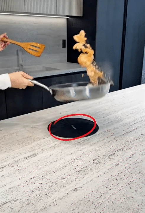 Hội chị em xôn xao với căn bếp có bếp nấu vô hình: Nhìn như bàn ăn, đặt nồi ở đâu nấu được ở đó - Hình 10