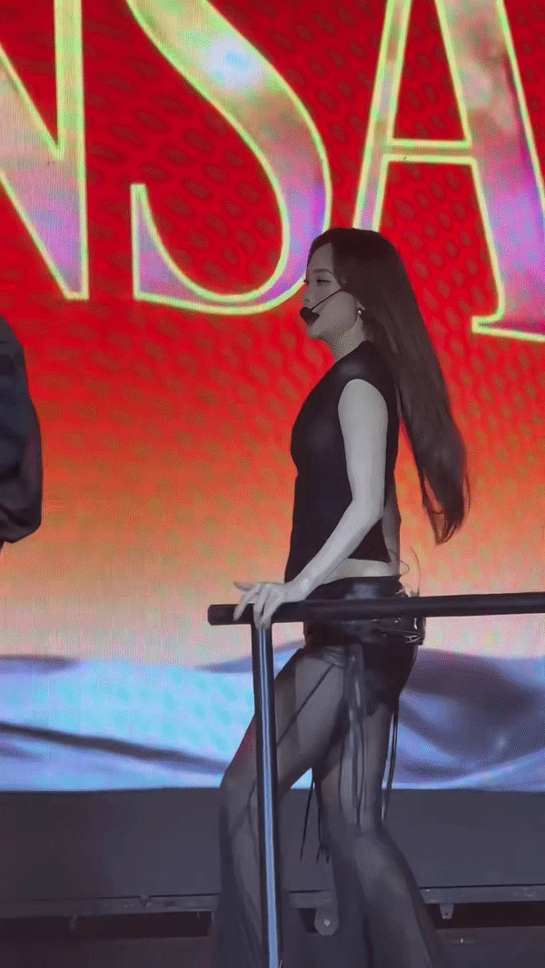 Ai đó hãy ngăn Minh Hằng lại đi! - Hình 1