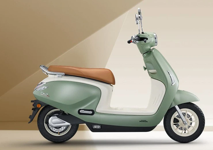 Honda DM7 - xe máy điện phong cách retro, tích hợp GPS hiện đại - Hình 8